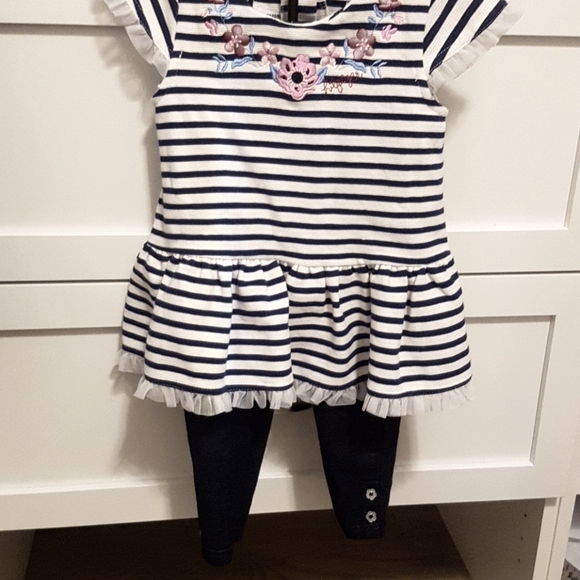 Tommy Hilfiger 18 months girl set with leggings - Picture 1 of 5